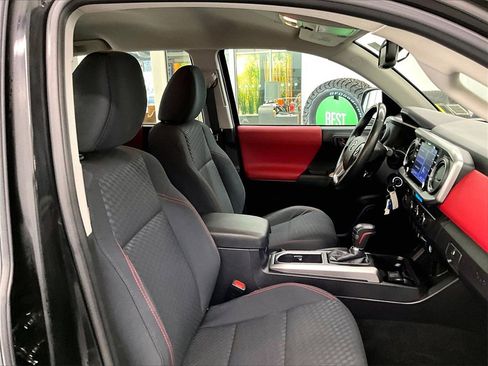 Used 2021 Toyota Tacoma SR5 image 11