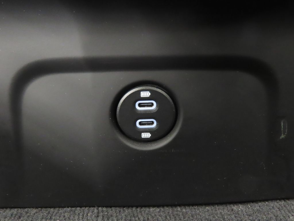 Used 2021 Porsche Macan S AWD/4WD image 35