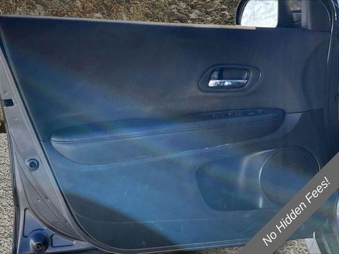 Used 2020 Honda HR-V LX image 12