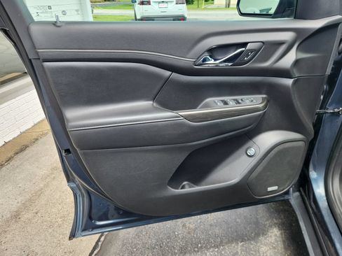 Used 2019 GMC Acadia SLT AWD/4WD image 28