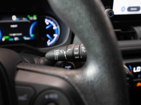 Certified 2025 Toyota RAV4 XLE AWD/4WD image 15