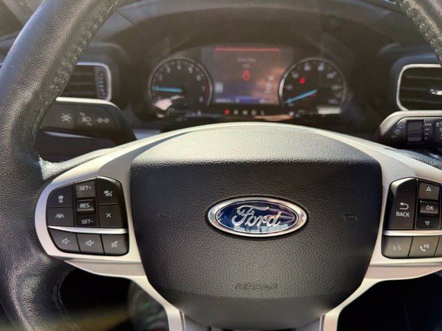 Used 2021 Ford Explorer XLT w/ Equipment Group 202A AWD/4WD image 18