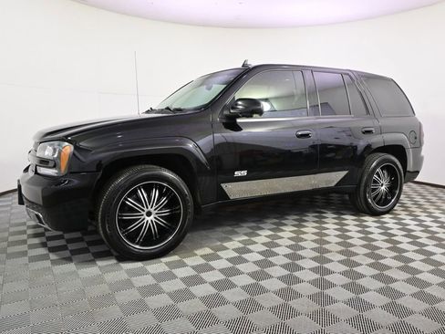 Used 2007 Chevrolet TrailBlazer SS image 2