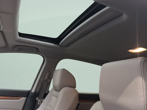 Certified 2018 Honda CR-V Touring image 17