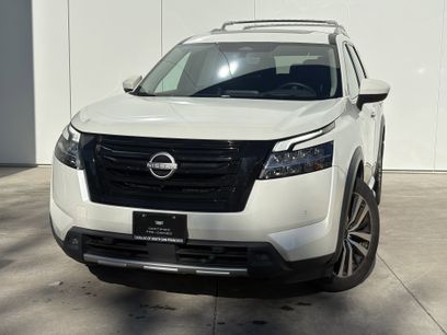 Used 2023 Nissan Pathfinder Platinum w/ Lighting Package (N93)