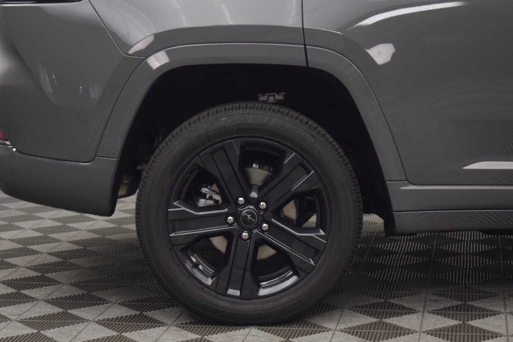 New 2027 Jeep Grand Cherokee Limited AWD/4WD image 8