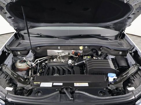 Used 2021 Volkswagen Atlas Cross Sport SE w/ V6 Towing Package image 15