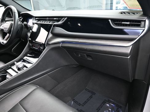 Used 2024 Jeep Grand Cherokee Overland w/ Adv Protech Group III image 51