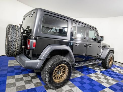 Used 2018 Jeep Wrangler Unlimited Sport image 5