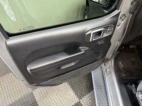 Used 2021 Jeep Wrangler Unlimited Sport image 15