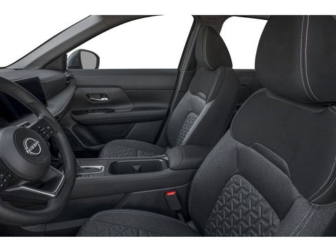 Used 2026 Nissan Kicks SV w/ SV Premium Package AWD/4WD image 8
