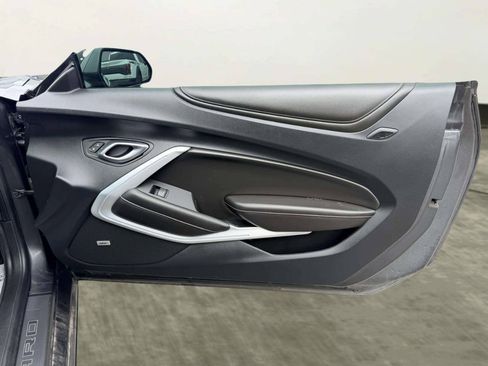 Used 2018 Chevrolet Camaro SS RWD image 19