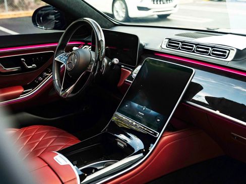 Used 2023 Mercedes-Benz S 500 4MATIC image 25