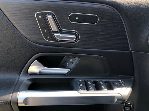 New 2026 Mercedes-Benz GLB 250 4MATIC image 12