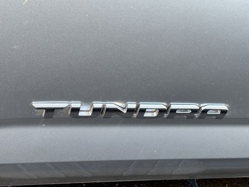 Used 2022 Toyota Tundra SR5 w/ Convenience Package image 8