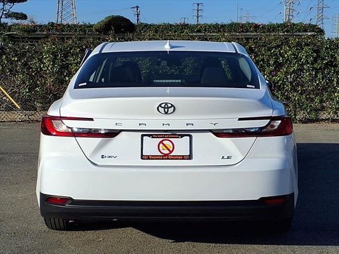 Certified 2025 Toyota Camry LE image 5