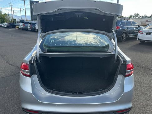 Used 2017 Ford Fusion SE w/ Equipment Group 201A FWD image 26