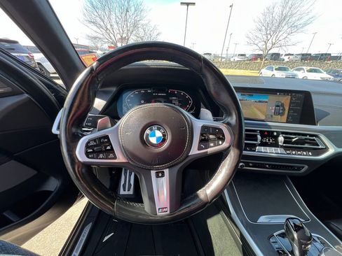 Used 2022 BMW X7 M50i image 49