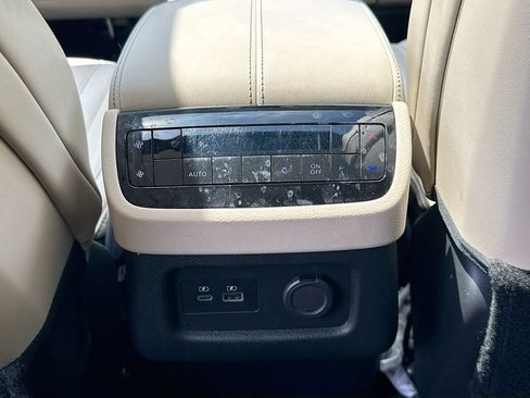 Certified 2023 INFINITI QX60 Luxe w/ Performance Audio Package AWD/4WD image 28