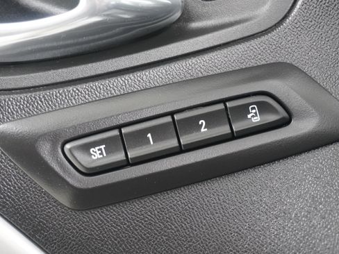 Used 2016 Chevrolet Camaro LT RWD image 16