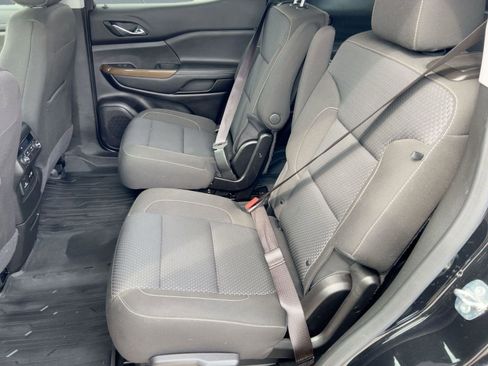 Certified 2023 GMC Acadia SLE w/ Driver Convenience Package image 15