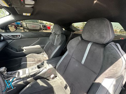 Used 2025 Toyota GR86 Premium w/ ALL Weather Mat Package (TMS) RWD image 14