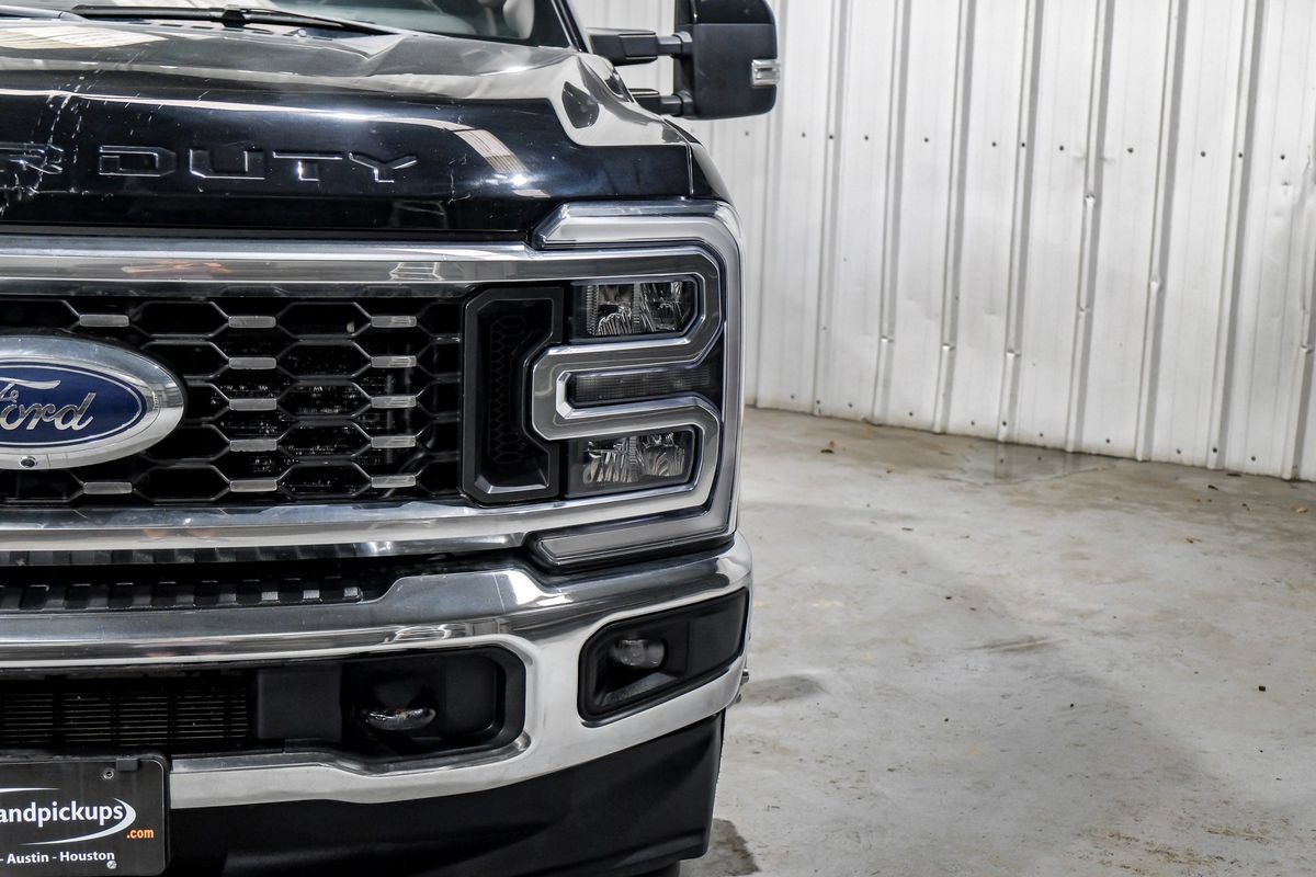 Used 2023 Ford F350 Lariat w/ FX4 Off-Road Package AWD/4WD image 48