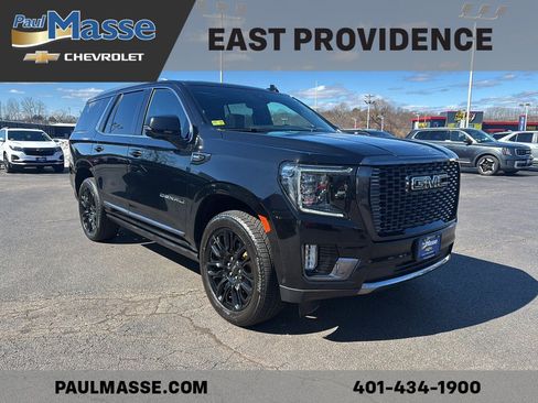 Used 2023 GMC Yukon Denali Ultimate image 3