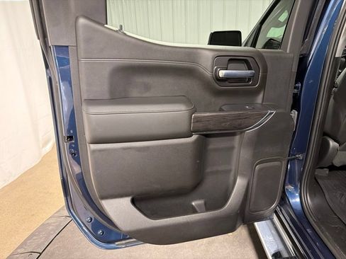 Used 2020 Chevrolet Silverado 1500 LTZ w/ LTZ Plus Package AWD/4WD image 17