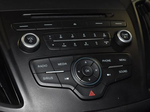 Used 2017 Ford Escape SE FWD image 13