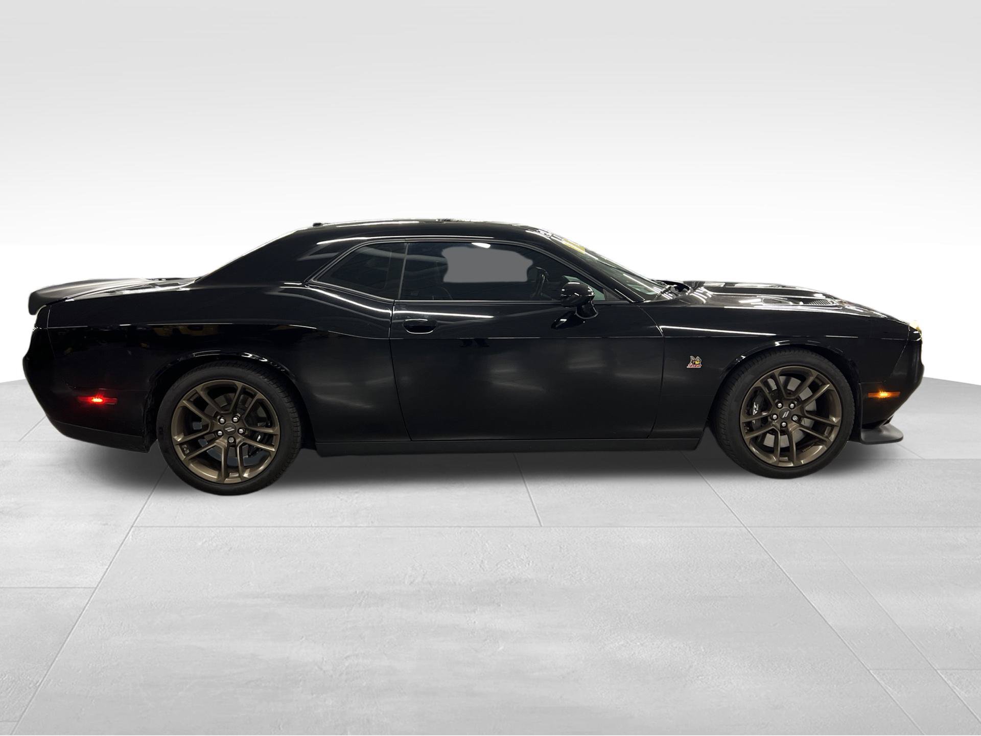 Used 2022 Dodge Challenger R/T Scat Pack w/ Dynamics Package RWD image 4