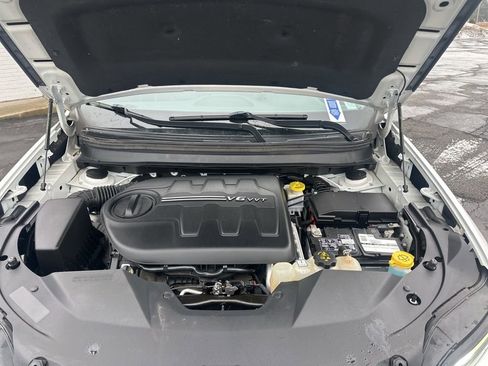 Used 2021 Jeep Cherokee Limited image 10