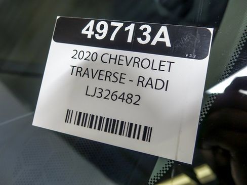 Used 2020 Chevrolet Traverse LT image 37