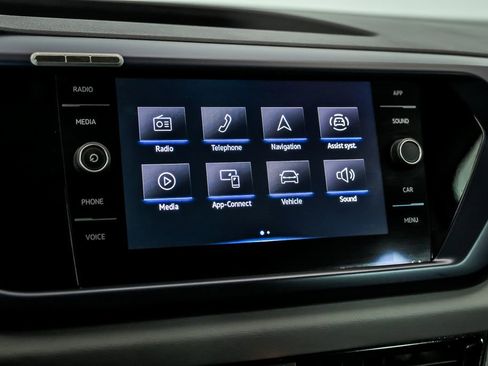 Certified 2023 Volkswagen Taos SE w/ Panoramic Sunroof Package FWD image 20