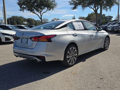 New 2025 Nissan Altima 2.5 SL FWD image 8