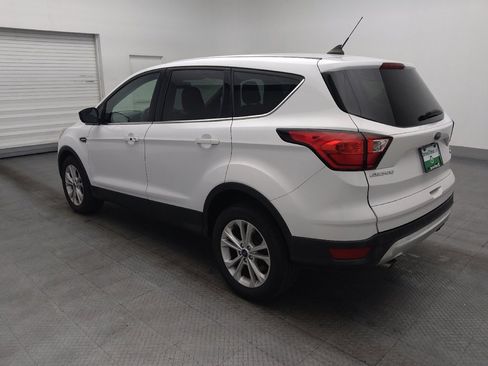 Used 2019 Ford Escape SE image 3