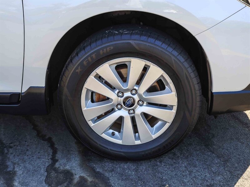 Used 2017 Subaru Outback 2.5i Premium AWD/4WD image 12