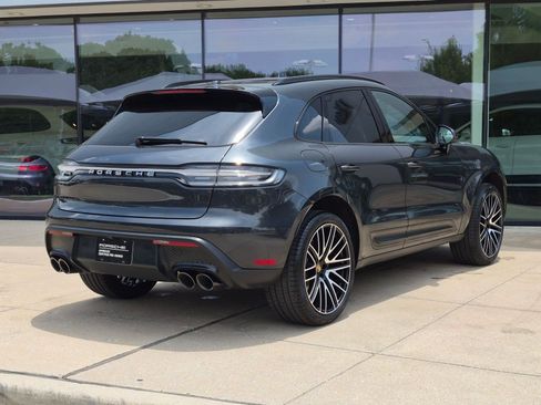 Certified 2026 Porsche Macan AWD/4WD image 9