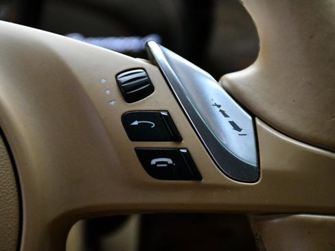 Used 2016 Porsche Panamera 4 AWD/4WD image 20
