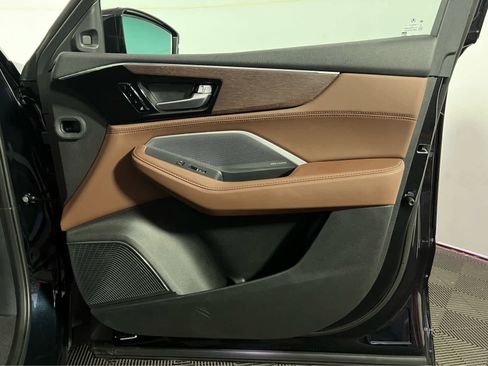 Used 2025 Acura MDX SH-AWD w/ Advance Package image 33