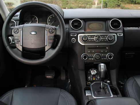 Used 2011 Land Rover LR4 HSE LUX image 32