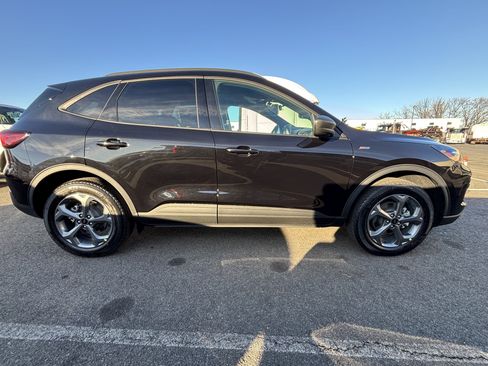 New 2026 Ford Escape ST-Line w/ Tech Pack #1 AWD/4WD image 4