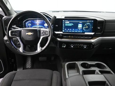 Used 2023 Chevrolet Silverado 1500 LT AWD/4WD image 12