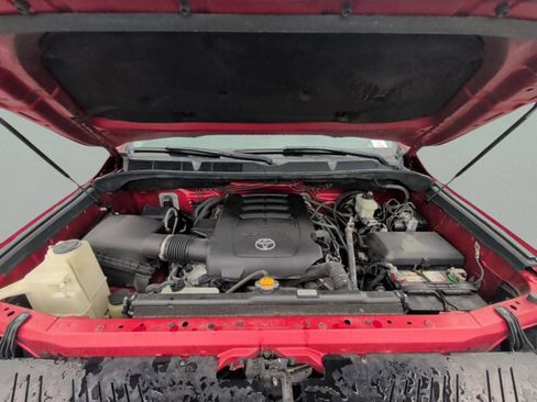 Used 2015 Toyota Tundra SR5 w/ TRD Off Road Package AWD/4WD image 11