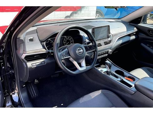 Used 2026 Nissan Altima 2.5 SV FWD image 14