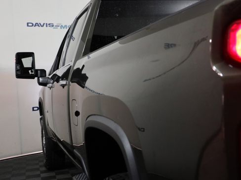 Used 2022 Chevrolet Silverado 2500 LTZ image 9