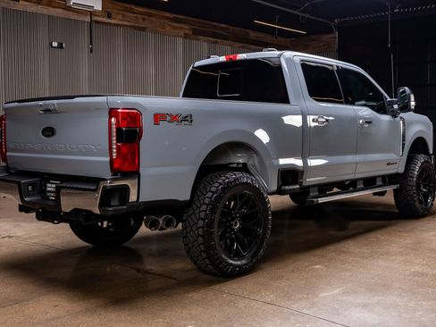 Used 2025 Ford F250 Lariat w/ Chrome Package AWD/4WD image 9