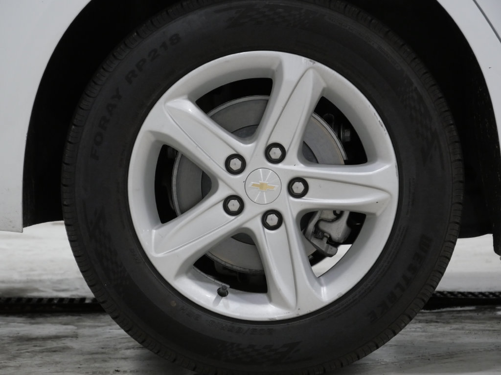 Used 2024 Chevrolet Malibu LT FWD image 9