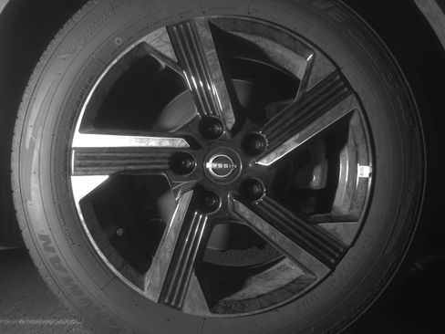 Used 2025 Nissan Sentra SV FWD image 13