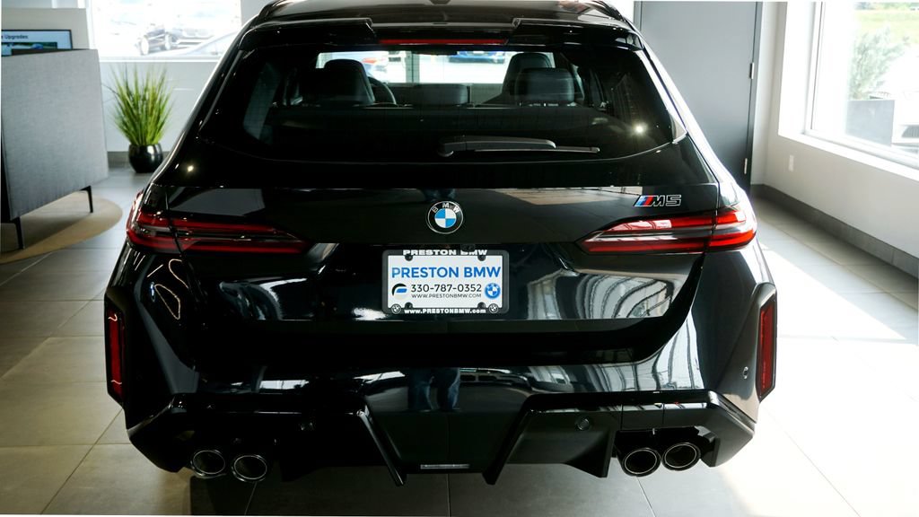 New 2027 BMW M5 Touring AWD/4WD image 4
